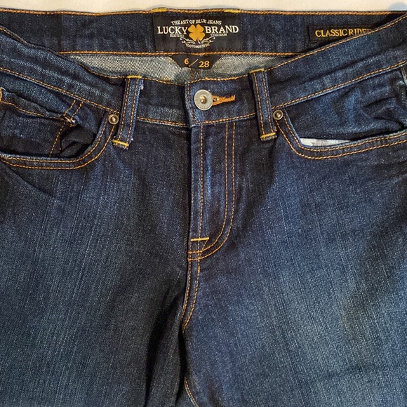 Lucky Brand Danville Classic Rider Crop in Tie Breaker dark wash Size 28 - Picture 4 of 16